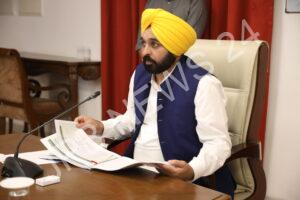 Read more about the article ਮੁੱਖ ਮੰਤਰੀ ਵੱਲੋਂ ਪੰਜਾਬ ਨੂੰ ਪ੍ਰਦੂਸ਼ਣ ਮੁਕਤ ਕਰਨ ਲਈ ਪ੍ਰਦੂਸ਼ਣ ਕੰਟਰੋਲ ਬੋਰਡ ਨੂੰ ਪੂਰੀ ਸ਼ਿੱਦਤ ਨਾਲ ਕੋਸ਼ਿਸ਼ਾਂ ਕਰਨ ਦੇ ਨਿਰਦੇਸ਼