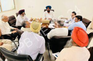 Read more about the article ਪੰਜਾਬ ਵਿੱਚ ਘਰੇਲੂ ਮਹਿਲਾਵਾਂ ਨੂੰ ਡੇਅਰੀ ਫਾਰਮਿੰਗ ਨਾਲ ਜੋੜਿਆ ਜਾਵੇਗਾ: ਕੁਲਦੀਪ ਧਾਲੀਵਾਲ