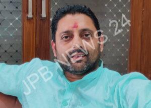 Read more about the article ਰਾਜਨ ਅੰਗੁਰਾਲ ਅੱਜ ਫਿਰ ਤੋਂ ਥਾਣੇਦਾਰ ਦੇ ਥੱਪੜ ਮਾਰਨ ਦੇ ਮਾਮਲੇ ‘ਚ ਸੁਰਖੀਆਂ ‘ਚ… ਜਾਣੋ ਸੱਚ