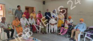 Read more about the article ਸਮਾਜ ਸੇਵੀ ਸੰਸਥਾ ਕੰਸਰਨ ਸੁਸਾਇਟੀ ਦੀ ਪ੍ਰਧਾਨ ਪੂਜਾ ਖੰਨਾ ਅਤੇ ਮੈਂਬਰ ਅਲਾਵਲਪੁਰ ਬਿਰਧ ਆਸ਼ਰਮ ਦੇ ਬਜ਼ੁਰਗਾਂ ਨੂੰ ਮਿਲੇ