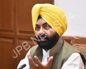 Read more about the article ਟਰਾਂਸਪੋਰਟ ਮੰਤਰੀ ਦੇ ਆਦੇਸ਼ਾਂ ‘ਤੇ ਸਰਕਾਰੀ ਬੱਸਾਂ ਦੇ ਐਡਵਾਂਸ ਬੁੱਕਰਾਂ ਵਿਰੁੱਧ ਮਾਮਲਾ ਦਰਜ