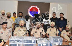 Read more about the article ਹੁਣ ਜਾਅਲੀ ਟਰੈਵਲ ਏਜੰਟਾਂ ਦੀ ਖੈਰ ਨਹੀਂ,, ਪੁਲੀਸ ਕਮਿਸ਼ਨਰ ਜਲੰਧਰ, 5 ਕੀਤੇ ਗਿਰਫ਼ਤਾਰ