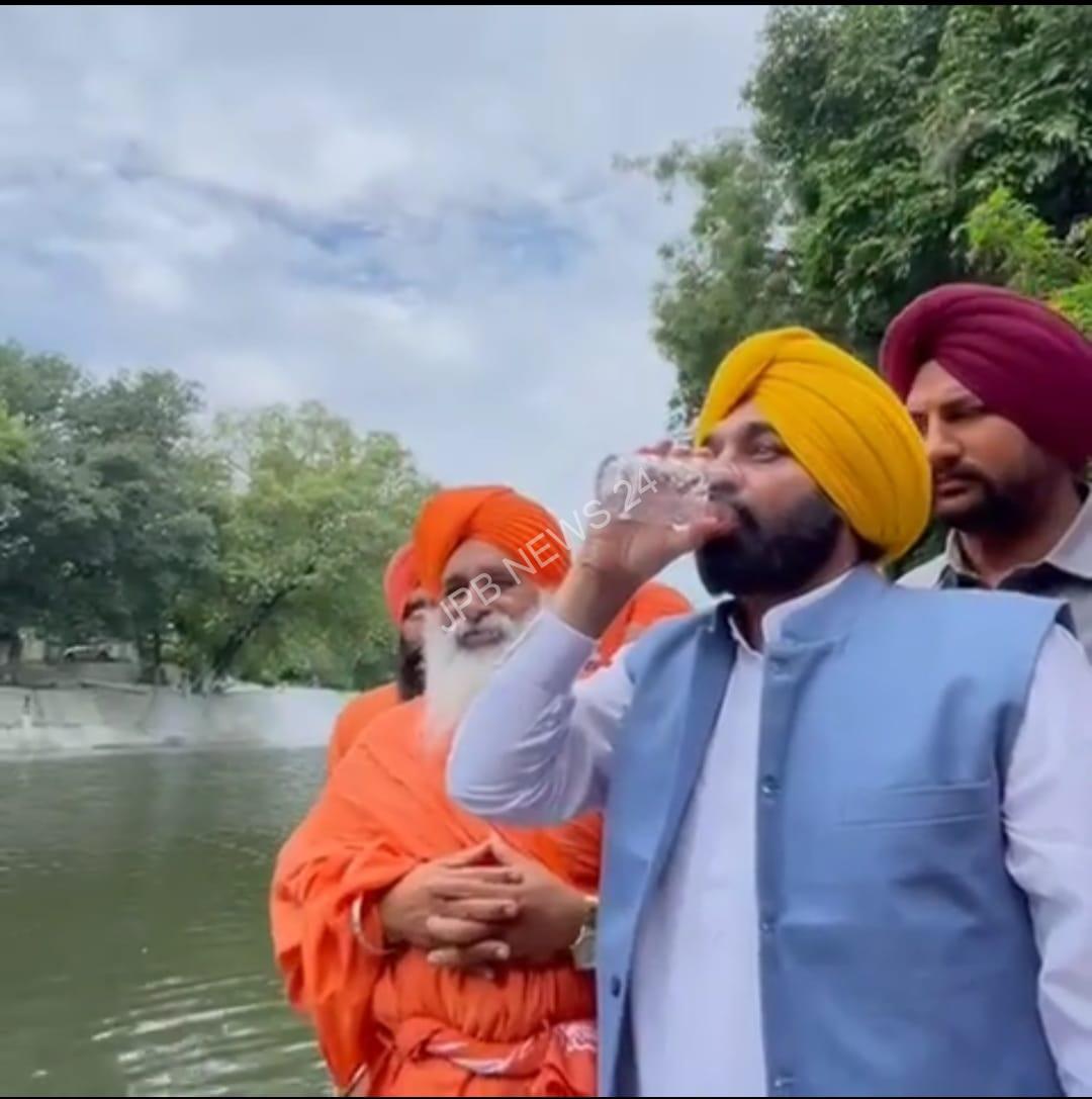 ਪਵਿੱਤਰ ਕਾਲੀ ਵੇਈਂ ਦੀ ਕਾਰ ਸੇਵਾ ਦੀ 22ਵੀਂ ਵਰ੍ਹੇਗੰਢ ਮੌਕੇ ਤੇ ਪੁਹੰਚੇ ਪੰਜਾਬ ਦੇ ਮੁੱਖ ਮੰਤਰੀ ਭਗਵੰਤ ਮਾਨ