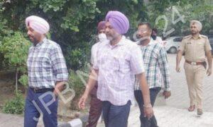 Read more about the article ਦੇਖੋ SSP ਵਿਜੀਲੈਂਸ ਦੀ ਇਸ ਜਲੰਧਰ ਦਫਤਰ ‘ਚ ਮਾਰੀ ਰੇਡ