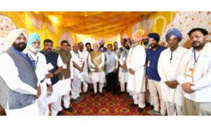Read more about the article ਪੀ.ਐੱਮ ਮੋਦੀ ਨੇ ਪੰਜਾਬ ਭਾਜਪਾ ਆਗੂਆਂ ਨਾਲ ਕੀਤੀ ਮੀਟਿੰਗ
