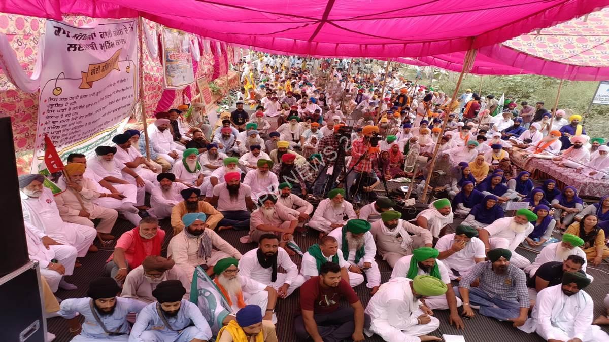 Read more about the article ਕਾਲਾ ਸੰਘਿਆਂ ਡਰੇਨ,’ਚ ਪੈ ਰਹੇ ਗੰਦੇ ਪਾਣੀ ਦੇ ਵਿਰੋਧ ਵਿਚ ਡਰੇਨ ਸੰਘਰਸ਼ ਕਮੇਟੀ ਨੇ ਜਾਮ ਕੀਤਾ ਜਲੰਧਰ-ਕਪੂਰਥਲਾ ਰੋਡ