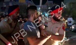 Read more about the article ਜਲੰਧਰ ਦੇ PPR ਮਾਰਕੀਟ ‘ਚ ਹੰਗਾਮਾ,ਪੁਲਸ ਮੁਲਾਜ਼ਮਾਂ ‘ਤੇ ਕਾਰ ਚੜ੍ਹਾਉਣ ਦੀ ਕੀਤੀ ਕੋਸ਼ਿਸ਼