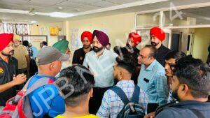 Read more about the article परिवहन मंत्री भुल्लर द्वारा आर.टी.ए. कार्यालय की औचक चैकिंग