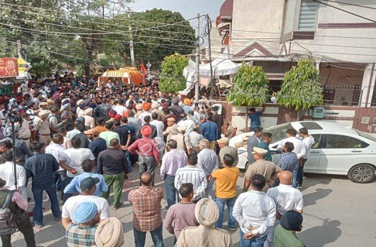 Sudhir Suri Cremation