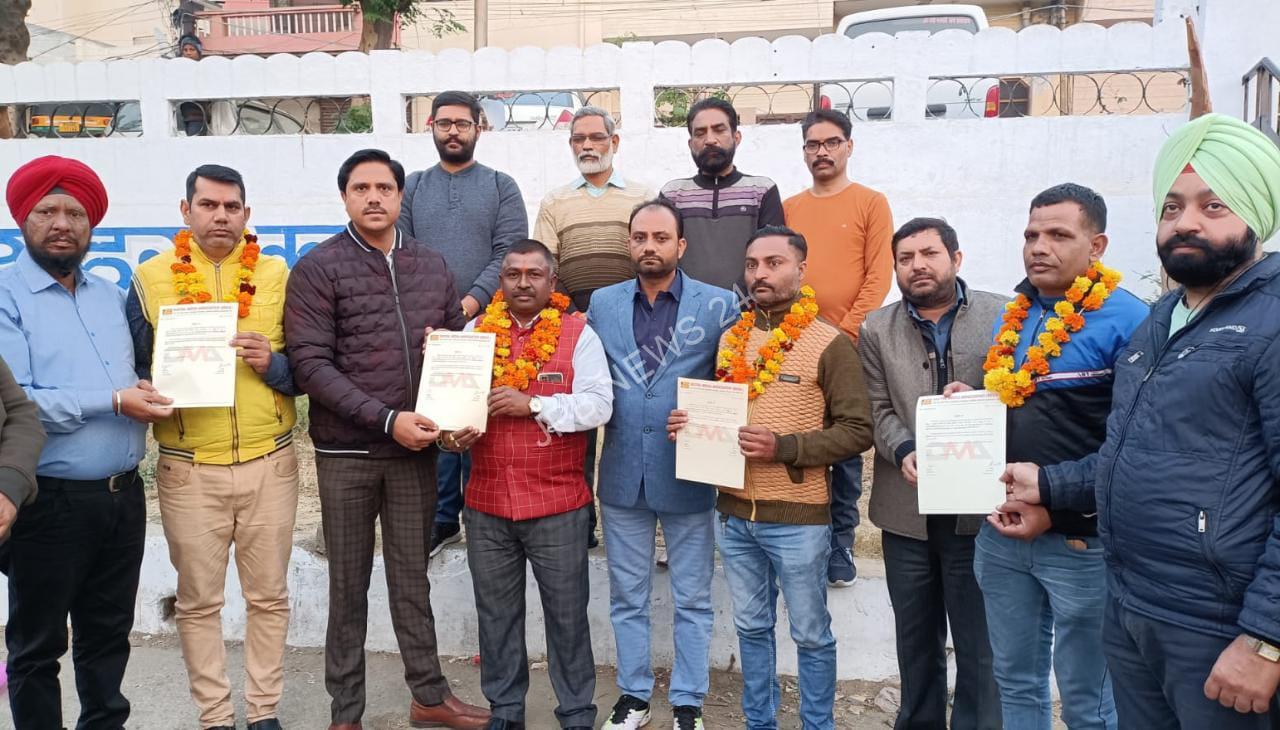 Read more about the article संदीप वर्मा उपाध्यक्ष, विशाल शर्मा कोऑर्डिनेटर, सन्नी भगत और पवन कुमार बने DMA के संयुक्त सचिव, प्रधान अमन बग्गा और चेयरमैन प्रदीप वर्मा ने सौंपी जिम्मेदारी