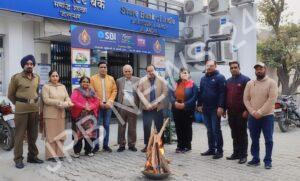 Read more about the article SBI के समृद्धि शाखा ने लोहड़ी के पावन पर्व को एकजुट होकर हर्षोल्लास के साथ मनाया : पवन बस्सी