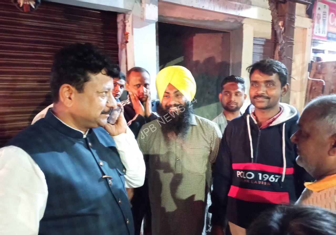 Read more about the article लोगों की समस्यओं का हल करवाना मेरा मौलिक कर्तव्य :- विधायक रमन अरोड़ा