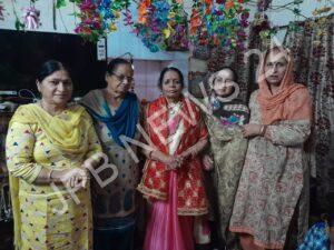 Read more about the article ਮਾਤਾ ਰਜਨੀ ਖੰਨਾਂ ਜੀ ਦੇ ਦਰਬਾਰ ਦੇ ਵਿਚ ਨਰਾਤਿਆਂ ਦੇ ਸਬੰਧ ਵਿੱਚ ਦੁਰਗਾ ਉਸਤਤਿ ਪਾਠ ਦੇ ਪਾਏ ਗਏ ਭੋਗ ਜਸਪਾਲ ਕੌਰ ਭਾਟੀਆ ਕੌਂਸਲਰ ਪਹੁੰਚੇ ਮੁੱਖ ਮਹਿਮਾਨ ਦੇ ਤੌਰ ਤੇ