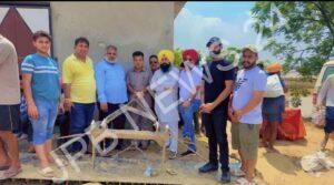 Read more about the article ਹੜ੍ਹਾਂ ਦੀ ਮਾਰ ਹੇਠ ਆਏ ਇਲਾਕਾ ਸ਼ਾਹਕੋਟ ਅਤੇ ਲੋਹੀਆ ਦੇ ਲੋਕਾਂ ਦੀ ਸੇਵਾ ਲਈ ਟੀਮ ਸਮੇਤ ਪਹੁੰਚੇ : ਕਮਲਜੀਤ ਸਿੰਘ ਭਾਟੀਆ