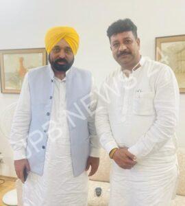Read more about the article पंजाब को खुशहाल बनाने के लिए दिन-रात मेहनत कर रहे हैं मुख्यमंत्री सरदार भगवंत मान : विधायक रमन अरोड़ा – Chief minister sardar bhagwant mann is working day and night to make punjab prosperous: MLA raman arora