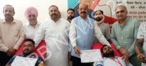 Read more about the article मुख्यमंत्री भगवंत मान के जन्म दिवस पर  युवा वॉलिंटियर ने किया खून दान – मोहिंदर भगत – Young volunteer donated blood on the birthday of chief minister bhagwant mann – Mohinder bhagat