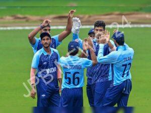 Read more about the article भारत बनाम अफगानिस्तान: एशियाई खेल  फाइनल में विकेट लेकर शाहबाज अहमद पार्टी में शामिल हुए। India vs afghanistan: Shahbaz ahmed joins the party with a wicket in the asian games final