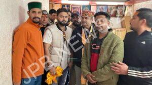 Read more about the article क्रिकेटर ऋषभ पंत ने बदरीनाथ धाम में लिया आशीर्वाद, एक्सीडेंट के बाद भी जारी हैं क्रिकेट से दूरी – Cricketer rishabh pant took blessings in badrinath dham, distance from cricket continues even after the accident