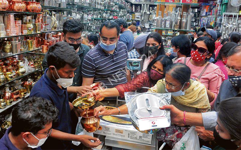 यहां जानिए धनतेरस के दिन पूजा और खरीदारी के शुभ मुहूर्त के बारे में - Know here about the auspicious time for worship and shopping on dhanteras