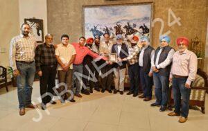 Read more about the article ਫਿਕਰ-ਏ- ਹੋਂਦ ਨੇ ਕੀਤਾ ਮਹਾਨ ਓਲੰਪਿਕ ਖਿਲਾੜੀ ਸਰਦਾਰ ਅਜੀਤਪਾਲ ਸਿੰਘ ਨੂੰ ਸਨਮਾਨਿਤ