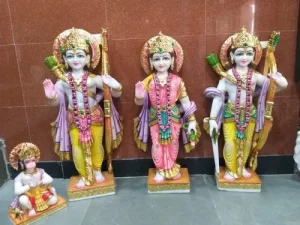 Read more about the article जानिए राम परिवार की तस्वीर या मूर्ति के महत्व के बारे में – Know about the importance of the picture or idol of ram parivar