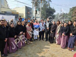 Read more about the article ਸਾਂਸਦ ਸੁਸ਼ੀਲ ਰਿੰਕੂ ਨੇ ਮਾਡਲ ਟਾਊਨ ਦੇ ਮਸੰਦ ਚੌਕ ਦਾ ਸੁੰਦਰੀਕਰਨ ਤੋਂ ਬਾਅਦ ਉਦਘਾਟਨ ਕਰਦਿਆਂ ਕਿਹਾ ਕਿ ਉਹ ਸ਼ਹਿਰ ਦੇ ਹੋਰ ਚੌਕਾਂ ਦੀ ਵੀ ਇਸੇ ਤਰਜ਼ ‘ਤੇ ਸਾਂਭ-ਸੰਭਾਲ ਕਰਨ ਦੀ ਵਕਾਲਤ ਕਰਦੇ ਹਨ