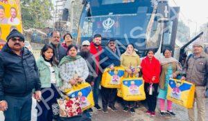 Read more about the article विधायक रमन अरोड़ा के कार्यालय से श्री सालासर धाम व श्री खाट्टू श्याम के दर्शनों के लिए श्रद्धालुओं का जत्था हुआ रवाना – A group of devotees left for the darshan of shri salasar dham and shri khattu shyam from the office of MLA raman arora