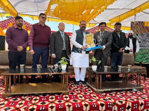 सांसद ने डेवियेट कॉलेज की एनुअल एथलेटिक मीट का किया उद्घाटन - MP inaugurates deviate college's annual athletic meet