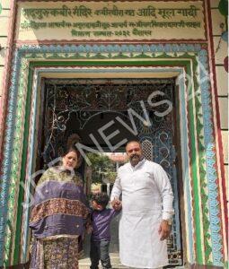 Read more about the article रिंकू ने कबीर चौरा मठ कांशी बनारस में लिया संतों का आशीर्वाद – Rinku took blessings of saints at kabir chaura math kanshi banaras