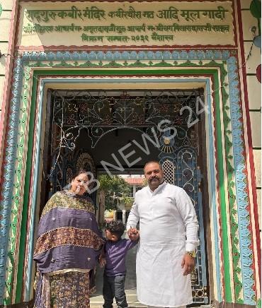 रिंकू ने कबीर चौरा मठ कांशी बनारस में लिया संतों का आशीर्वाद - Rinku took blessings of saints at kabir chaura math kanshi banaras