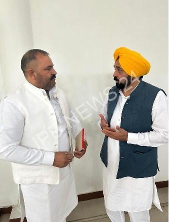 MP rinku met the chief minister, discussed about lok sabha elections