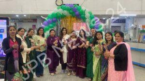 Read more about the article महिलाएं समाज में पुरुषों के साथ कंधे से कंधा मिलाकर चल रही हैं। Women are walking shoulder to shoulder with men in the society