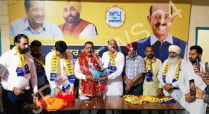 Read more about the article हलका इंचार्ज जालंधर वेस्ट मोहिंदर भगत की रहनुमाई में प्रदीप खुल्लर आम आदमी पार्टी में शामिल – Pradeep khullar joins aam aadmi party under the leadership of divisional incharge jalandhar west mohinder bhagat