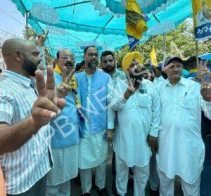 Read more about the article आम आदमी पार्टी के उमड़े जनसैलाब ने पवन टीनू की जीत पर मोहर लगाई : मोहिंदर भगत – Aam aadmi party’s massive turnout confirmed pawan tinu’s victory: Mohinder bhagat