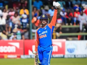 Read more about the article अभिषेक शर्मा ने जिम्बाब्वे के खिलाफ धुआंधार शतक से किया पलटवार – Abhishek sharma counterattacked with a smashing century against zimbabwe