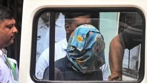 Read more about the article कोलकाता डॉक्टर रेप-हत्या मामले के मुख्य आरोपी संजय रॉय को 14 दिन की न्यायिक हिरासत में लिया गया। Sanjay roy, the main accused in kolkata doctor rape-murder case, taken into judicial custody for 14 days