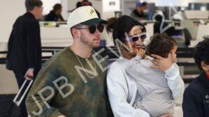 Read more about the article ‘द ब्लफ’ की शूटिंग के बाद परिवार के साथ एयरपोर्ट पर नजर आईं प्रियंका चोपड़ा – Priyanka chopra seen at the airport with her family after the shooting of ‘The bluff’