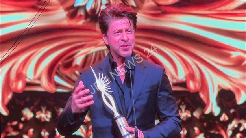 IIFA 2024 में शाहरुख खान ने जीता बेस्ट एक्टर का अवॉर्ड, दमदार परफॉर्मेंस से फिर बने दर्शकों के चहेते - Shahrukh khan won the best actor award at IIFA 2024, became the audience's favorite again with his powerful performance