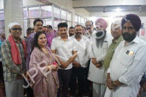 Read more about the article राजेश्वरी धाम देवी राज रानी वैष्णो मंदिर में श्रर्दापूर्वक मनाया देवी राजरानी जी का जन्मदिन एवं मूर्ति स्थापाना दिवस – Devi raj rani ji birthday and idol installation day were celebrated with devotion in rajeshwari dham devi raj rani vaishno temple