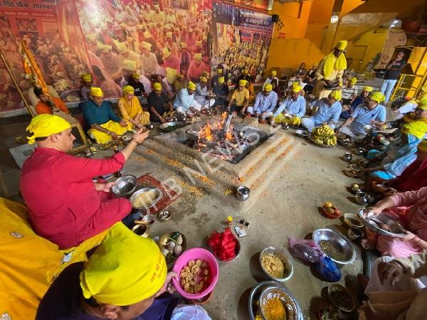 उपासना का मतलब स्वयं को भगवान के प्रति समर्पित करना-नवजीत भारद्वाज - Worship means dedicating yourself to god - Navjeet bhardwaj