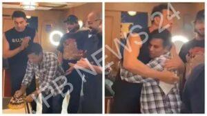 Read more about the article रणबीर कपूर ने फिल्म लव एंड वॉर के सेट पर मनाया स्पॉट बॉय इंदर का जन्मदिन – Ranbir kapoor celebrated spot boy inder birthday on the sets of the film love and war