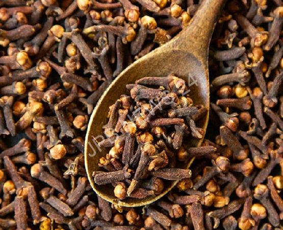 जानिए खाली पेट लौंग चबाने के 6 अद्भुत फायदे - Know 6 amazing benefits of chewing cloves on an empty stomach