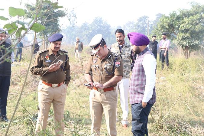 Jalandhar commissionerate police arrested two gangsters of lawrence bishnoi gang after a brief encounter; three weapons recovered