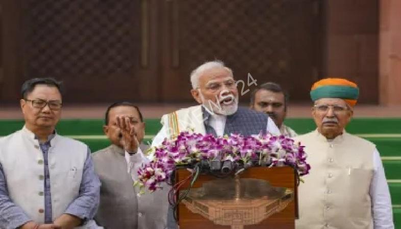 पीएम मोदी का विपक्ष पर हमला, 'जनता द्वारा खारिज नेता संसद में अराजकता फैलाने की कोशिश कर रहे हैं' - PM modi attacks opposition, 'Leaders rejected by the public are trying to spread anarchy in parliament'