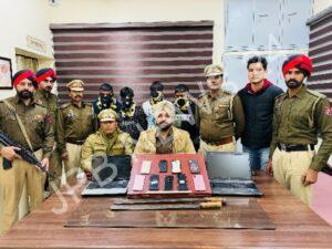 Read more about the article ਕਮਿਸ਼ਨਰੇਟ ਪੁਲਿਸ ਨੇ ਚੋਰਾਂ ਦੇ ਗਿਰੋਹ ਦਾ ਪਰਦਾਫਾਸ਼ ਕੀਤਾ