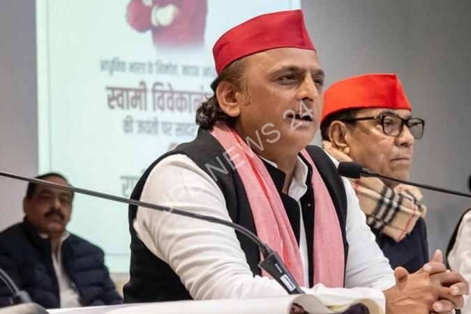 भगदड़ के बाद अखिलेश यादव ने महाकुंभ प्रबंधन सेना को सौंपने की मांग की - After the stampede, Akhilesh yadav demanded to hand over the maha kumbh management to the army