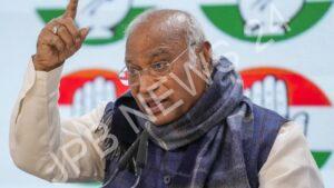 Read more about the article खड़गे ने चुनाव आयोग की ‘संस्थागत अखंडता के क्षरण’ पर चिंता व्यक्त की – Kharge expresses concern over ‘erosion of institutional integrity’ of election commission