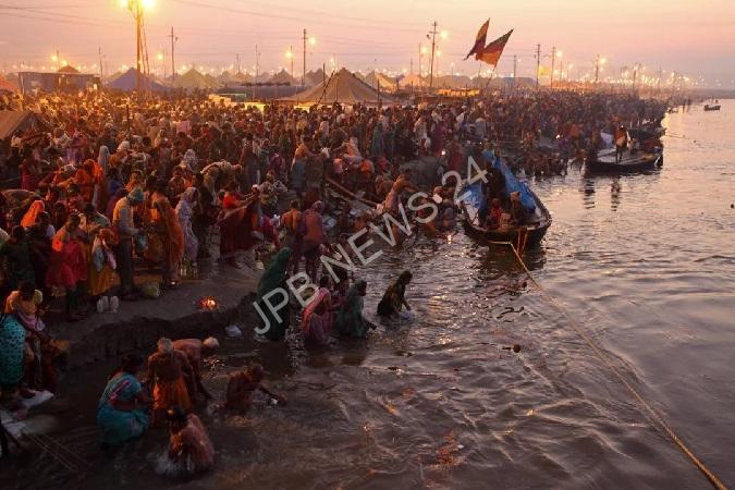 कुंभ संक्रांति 2025 के शुभ मुहूर्त, पूजा विधि और दान के नियमों के बारे में जानें - Know about the auspicious time, worship method and rules of donation of kumbh sankranti 2025