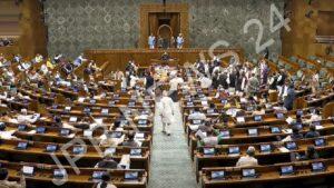 Read more about the article भारतीयों के निर्वासन पर हंगामे के चलते संसद के दोनों सदन दोपहर तक स्थगित – Both houses of parliament adjourned till noon due to uproar over deportation of indians