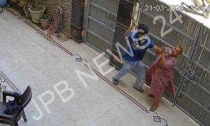 Read more about the article जालंधर में खुला दरवाजा देख घर में घुसा हथियारबंद लुटेरा, बुजुर्ग महिला के हाथ पर दातर से किया हमला – An armed robber entered a house in jalandhar after seeing the door open and attacked an elderly woman hand with a chisel